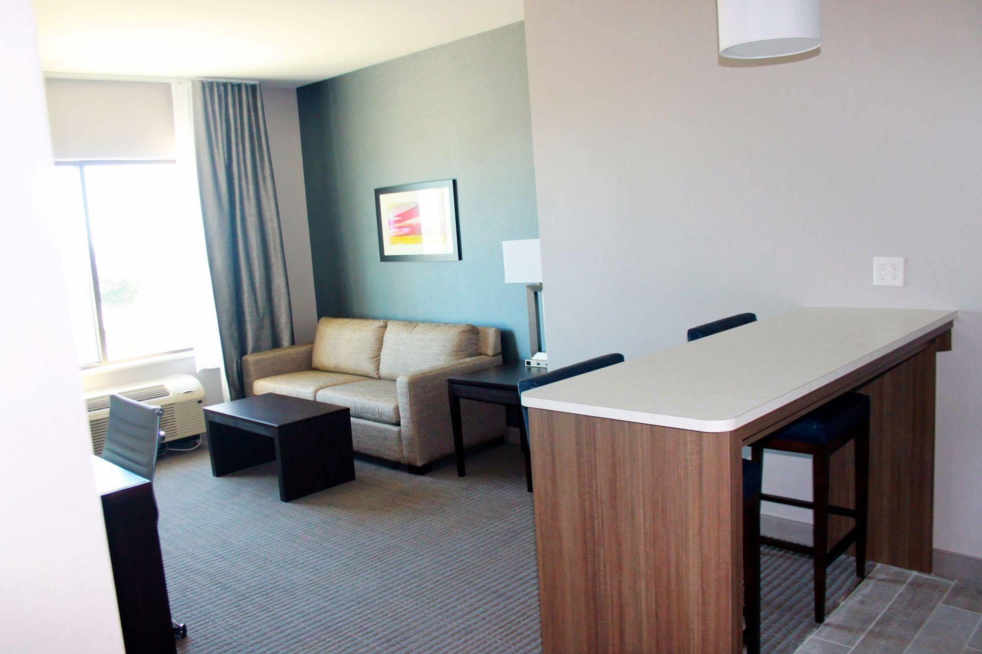 Wingate by Wyndham San Angelo Hotel Bagian luar foto