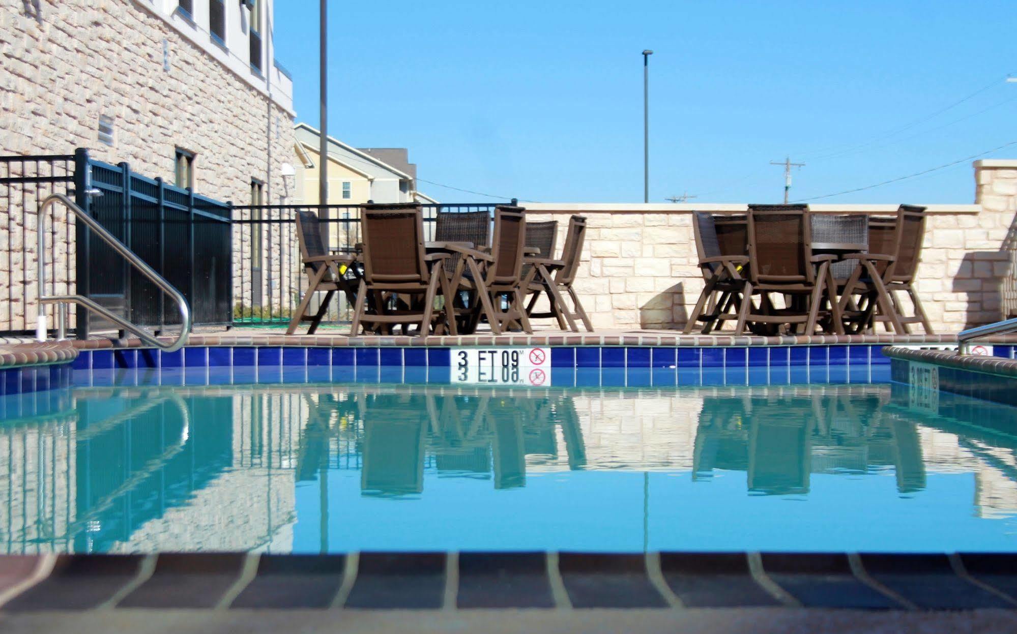 Wingate by Wyndham San Angelo Hotel Bagian luar foto