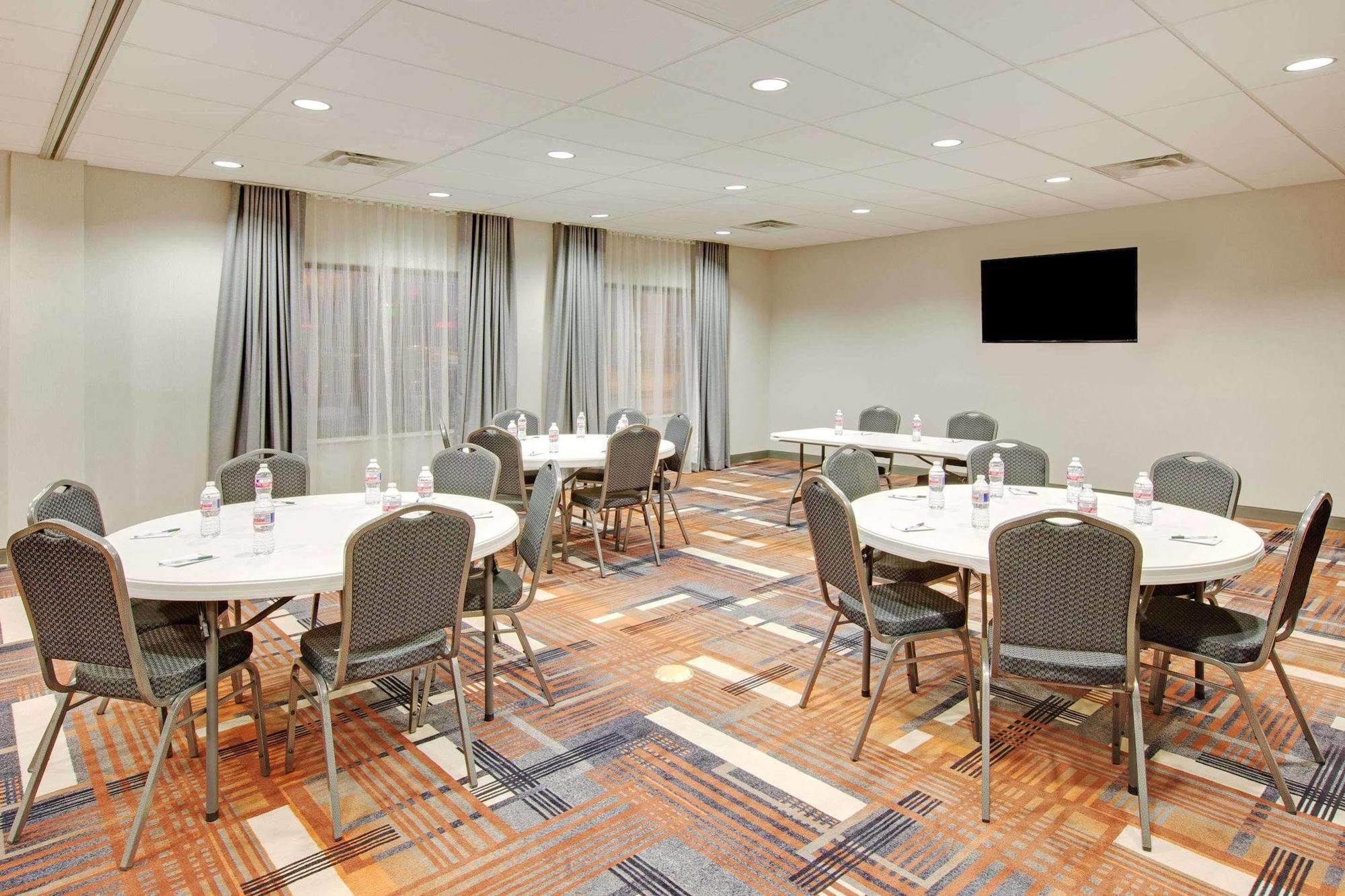 Wingate by Wyndham San Angelo Hotel Bagian luar foto